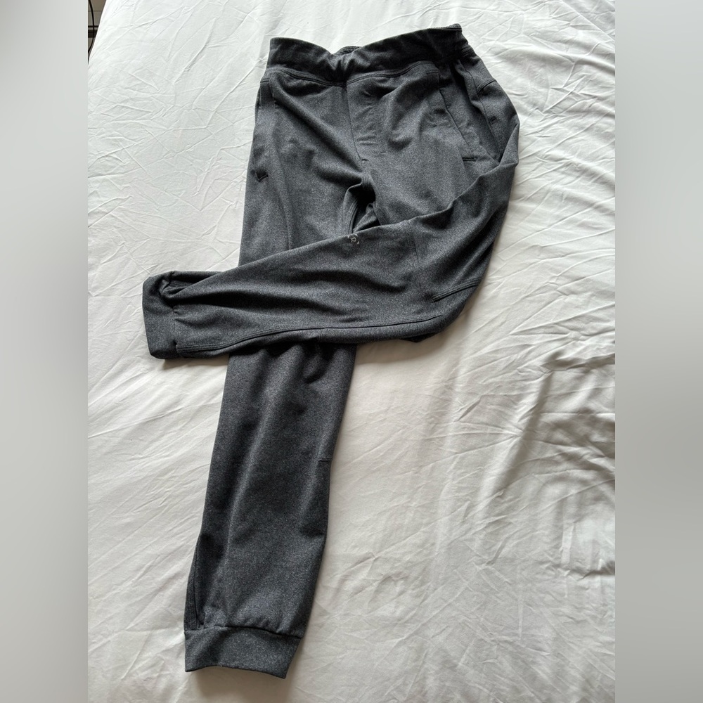 Grey Lulu ABC jogger sz M